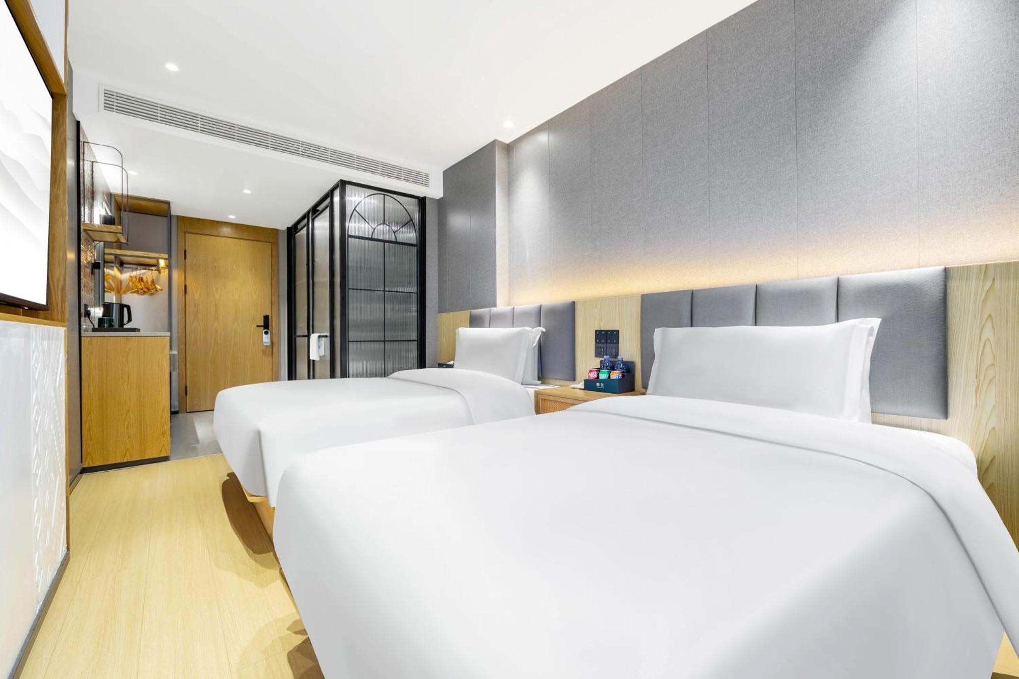 True Go Hotel - Shanghai Jing'An Temple Nanjing West Road מראה חיצוני תמונה