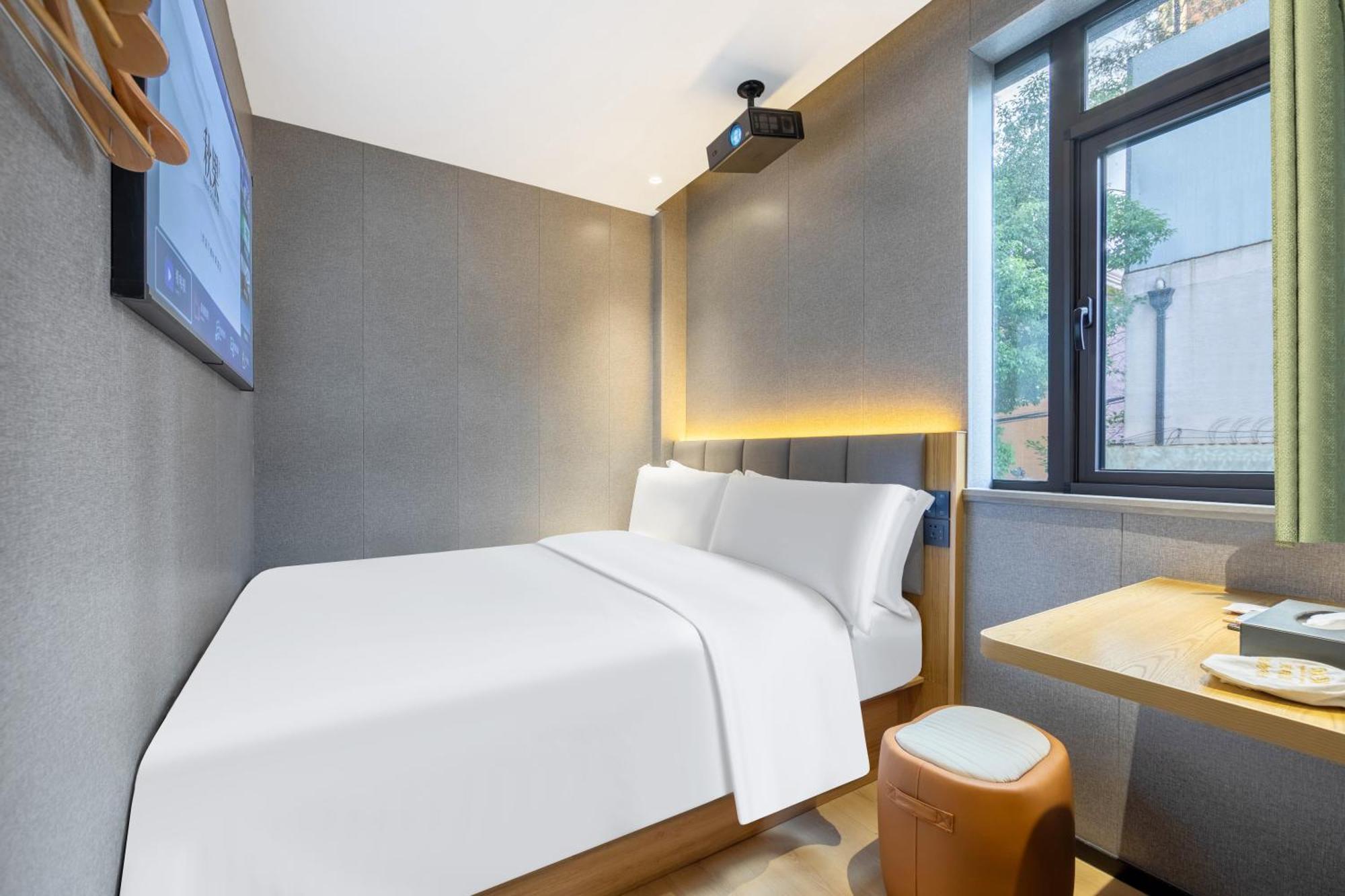 True Go Hotel - Shanghai Jing'An Temple Nanjing West Road מראה חיצוני תמונה